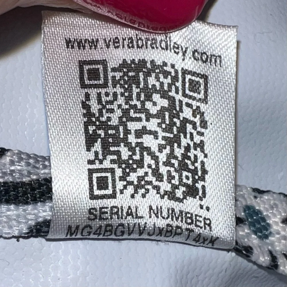 Vera Bradley Makeup Bag Lighten Up Makeup Bag‎ NWOT Lisbon Medalli…